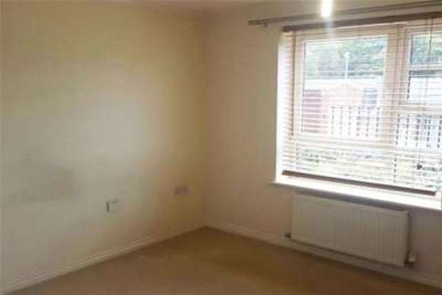  Image of 2 Bedroom Flat to rent at Birmingham, B23 6GP