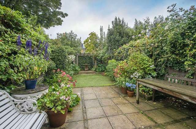  Image of 5 Bedroom Terraced for sale at Parsons Green Fulham Fulham, SW6 4BT