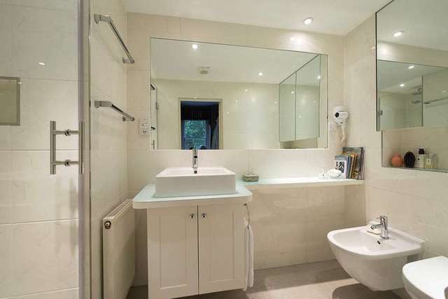  Image of 5 Bedroom Terraced for sale at Parsons Green Fulham Fulham, SW6 4BT