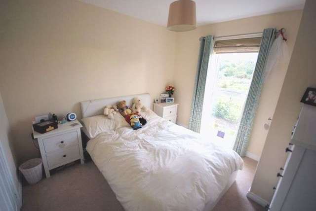  Image of 2 Bedroom Flat for sale at Howe Road  Gosport, PO13 8GY