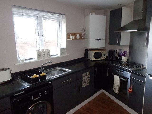  Image of 2 Bedroom Flat to rent at Daunt Road Brockworth Gloucester, GL3 4BW