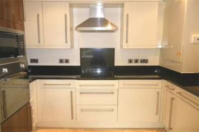  Image of 2 Bedroom Flat to rent at Dawlish, EX7 0EL