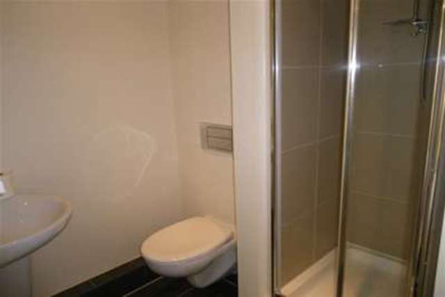  Image of 2 Bedroom Flat to rent at Dawlish, EX7 0EL