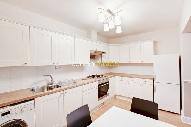  Image of 1 Bedroom Flat to rent at Devonshire Drive  Greenwich, SE10 8LQ