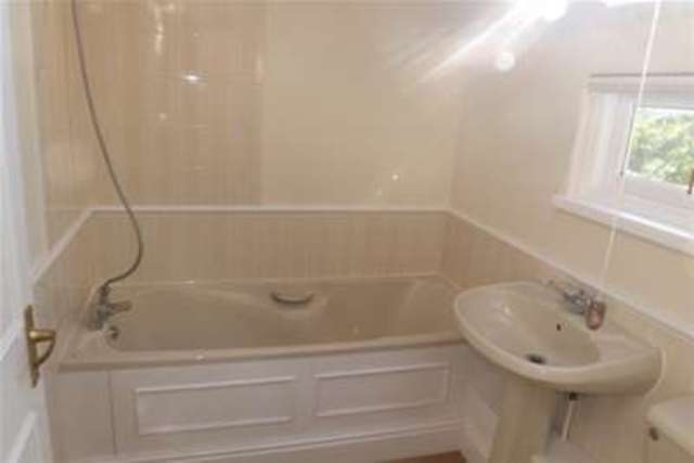  Image of 3 Bedroom Terraced to rent at Dartmouth, TQ6 0HS