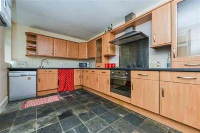 Image of 3 Bedroom Terraced to rent at Lancaster, LA1 3BX
