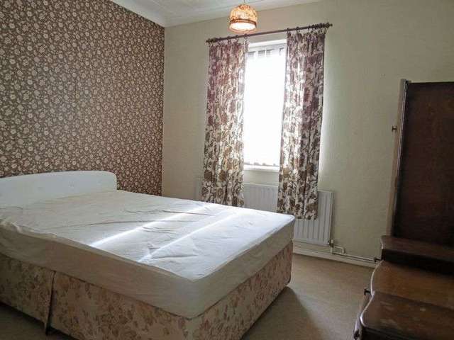  Image of 4 Bedroom Semi-Detached for sale at East Way Strouden Park Bournemouth, BH8 9PS