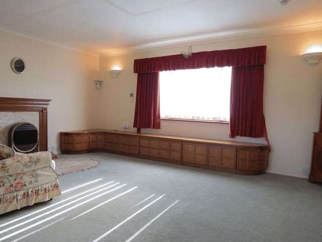  Image of 4 Bedroom Semi-Detached for sale at East Way Strouden Park Bournemouth, BH8 9PS