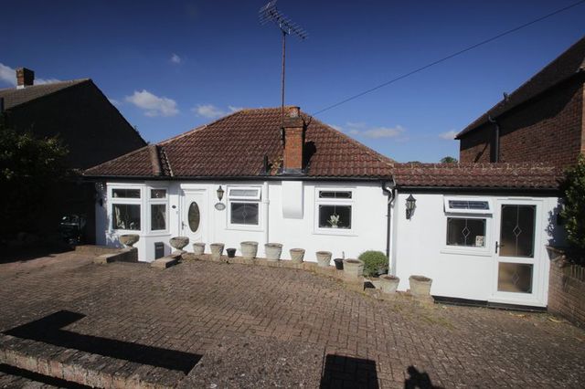  Image of 3 Bedroom Detached for sale at Grosvenor Road  Epsom, KT18 6JG