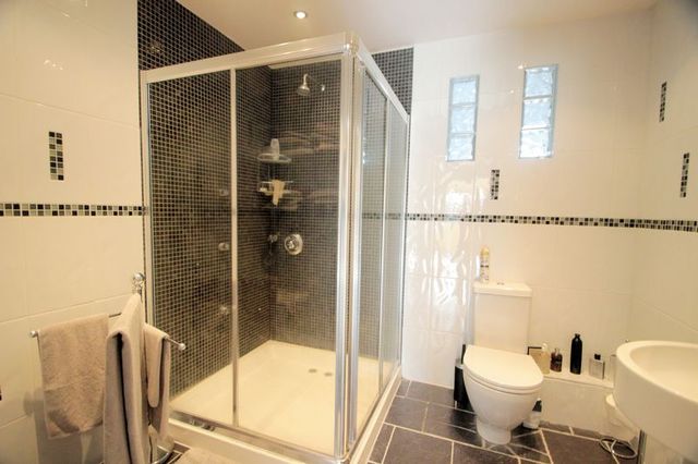  Image of 3 Bedroom Detached for sale at Grosvenor Road  Epsom, KT18 6JG