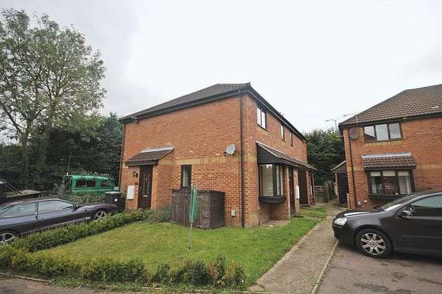  Image of 1 Bedroom Mews to rent at Hilldene Close  Flitwick, MK45 1AQ
