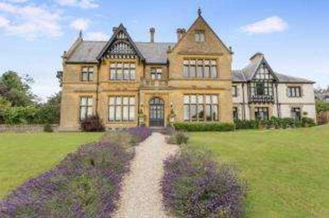  Image of 1 Bedroom Flat for sale at Fosseway Cheltenham Stow-on-the-Wold, GL54 1DN