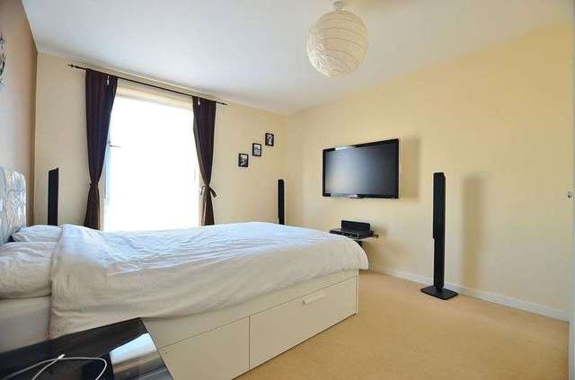  Image of 1 Bedroom Flat to rent at Gascoigne Close  London, N17 8BA