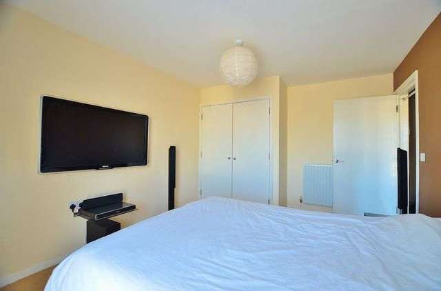  Image of 1 Bedroom Flat to rent at Gascoigne Close  London, N17 8BA