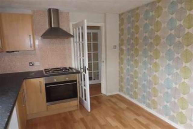  Image of 3 Bedroom Terraced to rent at Glasgow, G74 2JN