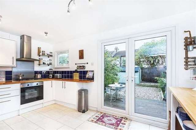  Image of 3 Bedroom Terraced for sale at London, E10 6JG