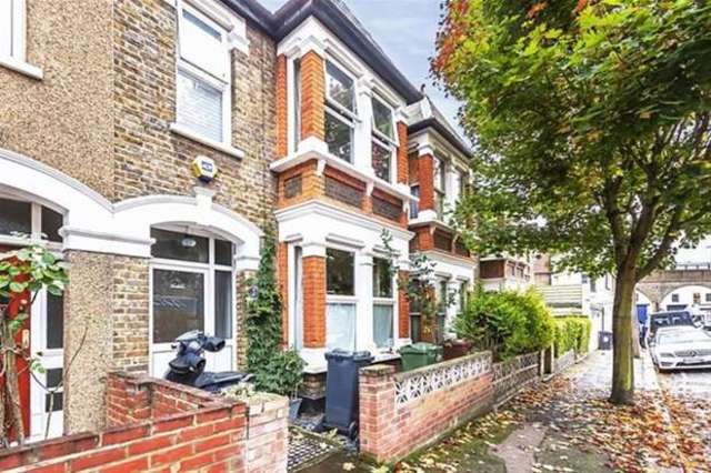  Image of 3 Bedroom Terraced for sale at London, E10 6JG
