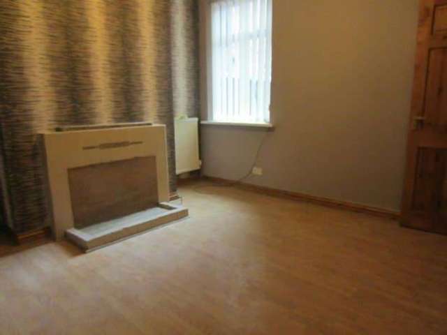  Image of 3 Bedroom Terraced to rent at Granville Avenue  Whalley Range, M16 8JX