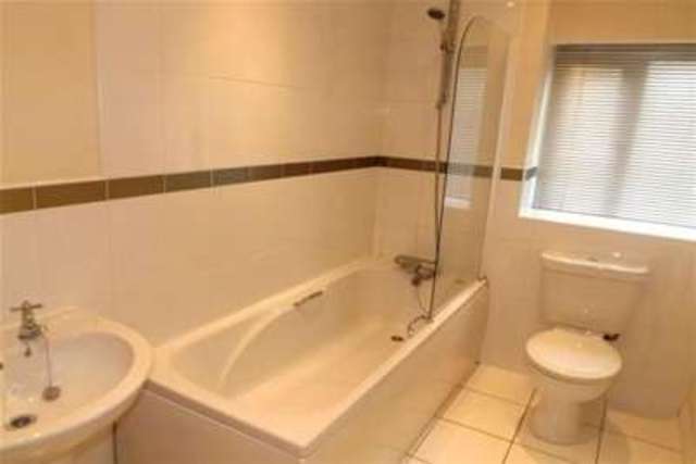  Image of 2 Bedroom Property to rent at Doncaster, DN3 2FF