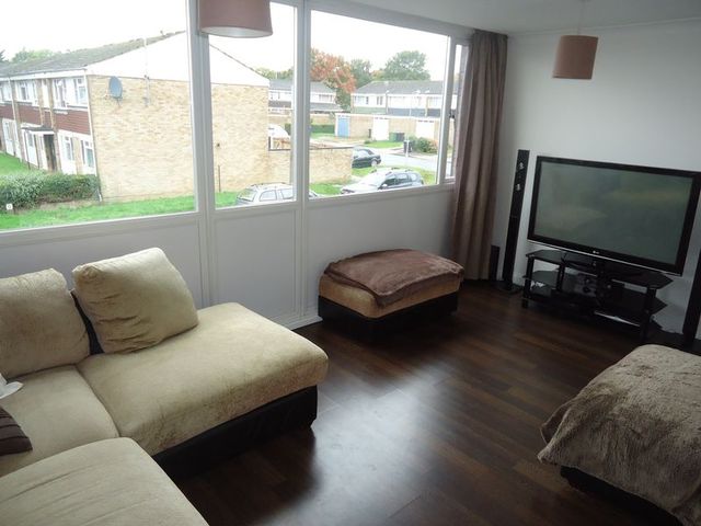  Image of 4 Bedroom Terraced for sale at Hatfield Crescent  Hemel Hempstead, HP2 6DA