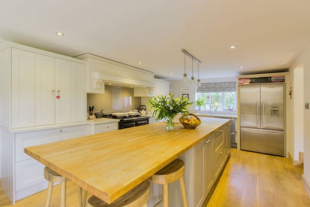  Image of 5 Bedroom Detached for sale at Hawthorpe Bourne, PE10 0RY