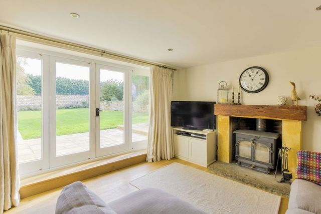  Image of 5 Bedroom Detached for sale at Hawthorpe Bourne, PE10 0RY