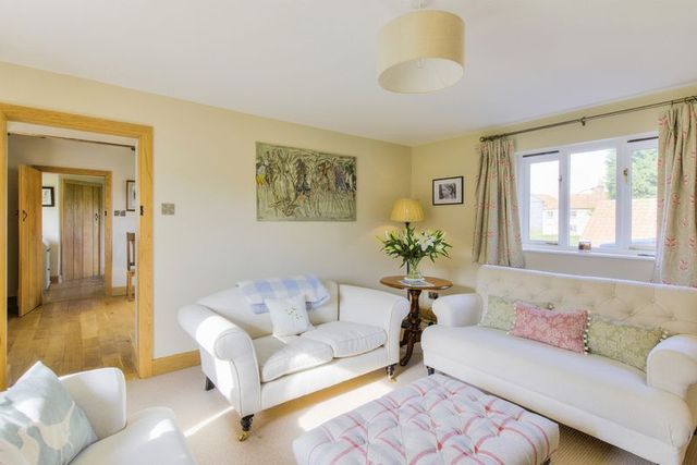  Image of 5 Bedroom Detached for sale at Hawthorpe Bourne, PE10 0RY