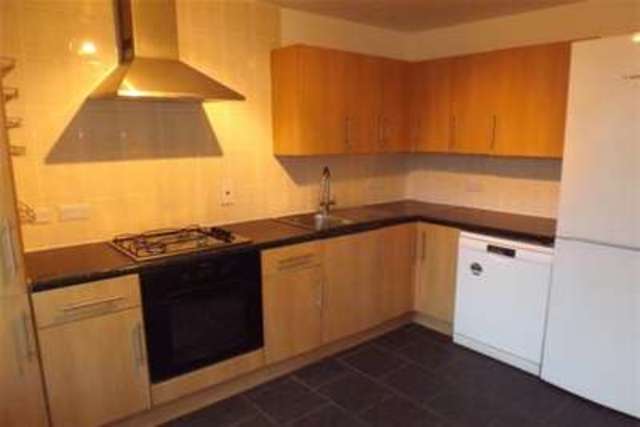  Image of 2 Bedroom Flat to rent at Loughton, IG10 4JE
