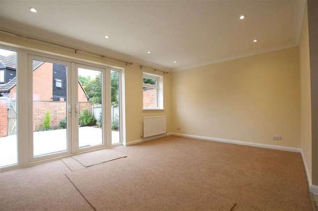  Image of 3 Bedroom Detached to rent at Pangbourne  Reading, RG8 7LB