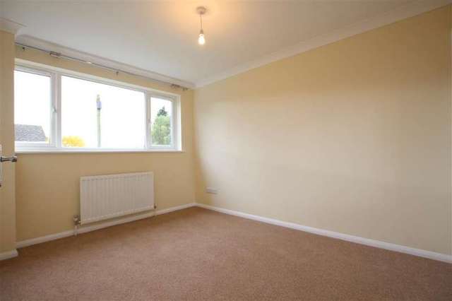  Image of 3 Bedroom Detached to rent at Pangbourne  Reading, RG8 7LB