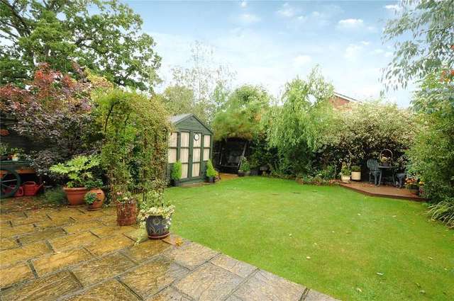  Image of 3 Bedroom Detached for sale at Binfield  Binfield, RG42 4NZ