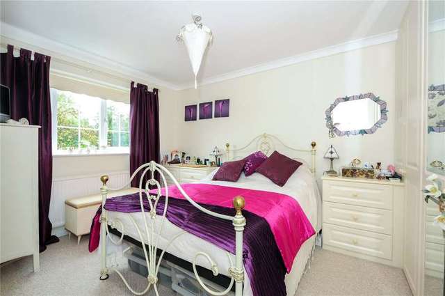  Image of 3 Bedroom Detached for sale at Binfield  Binfield, RG42 4NZ