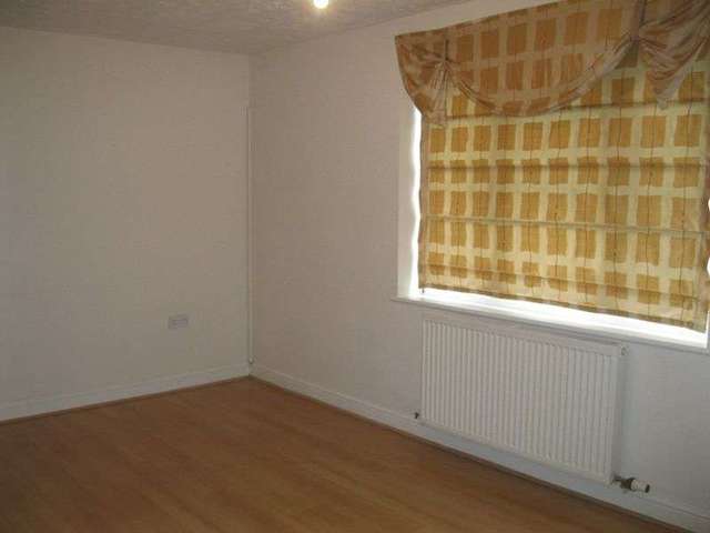  Image of 2 Bedroom Flat to rent at Lime Grove  Birmingham, B26 1BP