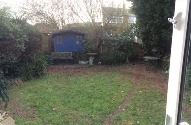  Image of 3 Bedroom Semi-Detached to rent at Linden Leas Thundersley Benfleet, SS7 4BB