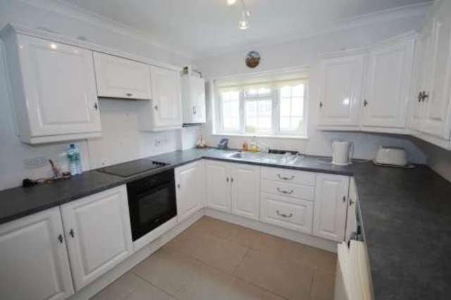  Image of 3 Bedroom Flat to rent at Ferndown  Dudsbury, BH22 8BX
