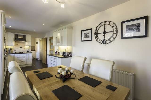 Image of 3 Bedroom Detached for sale at Kirriemuir, DD8 4LF
