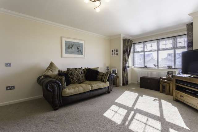  Image of 3 Bedroom Detached for sale at Kirriemuir, DD8 4LF