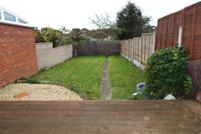  Image of 3 Bedroom Detached to rent at Loughton, IG10 3EP
