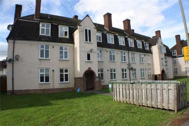  Image of 3 Bedroom Flat for sale at Edgware Edgware, HA8 0DY