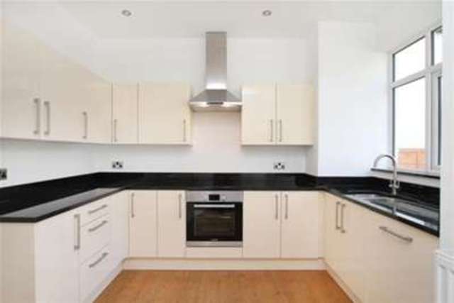  Image of 3 Bedroom Detached to rent at Sheffield, S11 9HU
