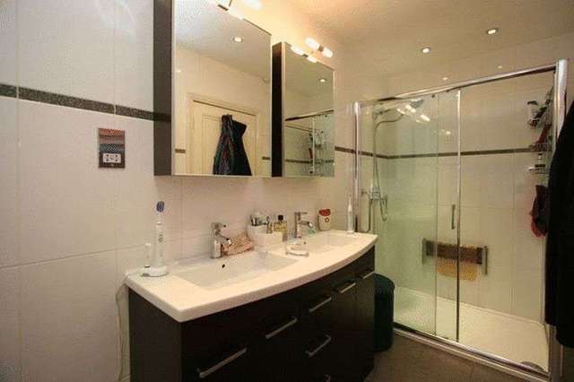  Image of 4 Bedroom Detached to rent at New Forest Lane  Chigwell, IG7 5QN