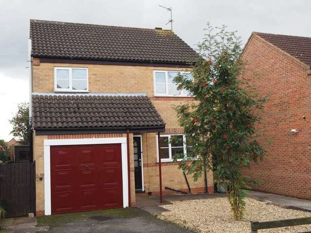  Image of 3 Bedroom Detached for sale at Old Mill Crescent  Newark, NG24 2HY