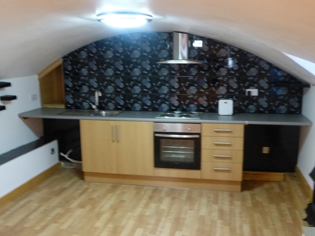  Image of 1 Bedroom Apartment to rent at South Gate  Dewsbury, WF13 1NB