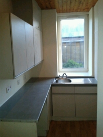  Image of 2 Bedroom Flat to rent at Stobswell Dundee Dundee, DD4 6PN