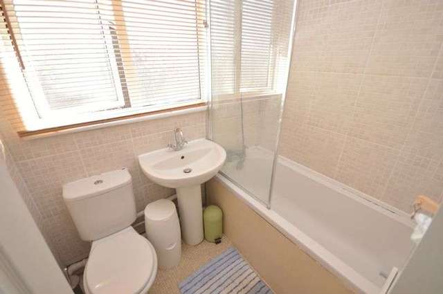  Image of 2 Bedroom Terraced for sale at Parkway Houghton Regis Dunstable, LU5 5PT