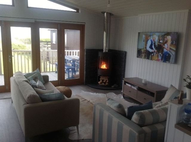  Image of 3 Bedroom Detached for sale at Pine Lodge Hafan Y Mor Haven Holiday Park, LL53 6HJ