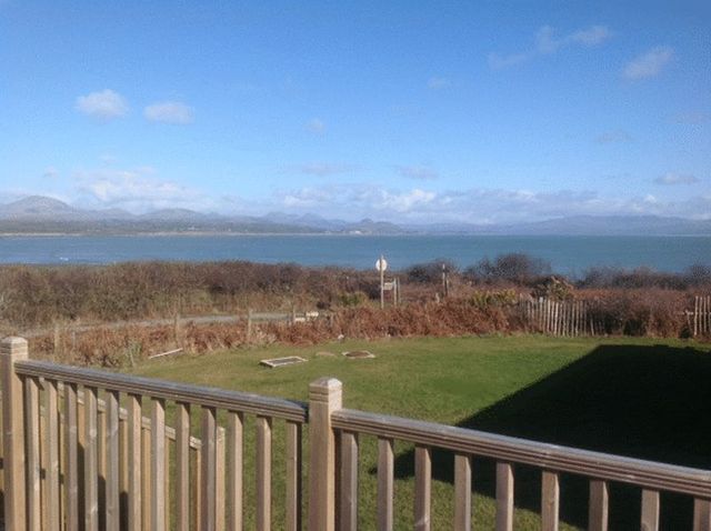  Image of 3 Bedroom Detached for sale at Pine Lodge Hafan Y Mor Haven Holiday Park, LL53 6HJ