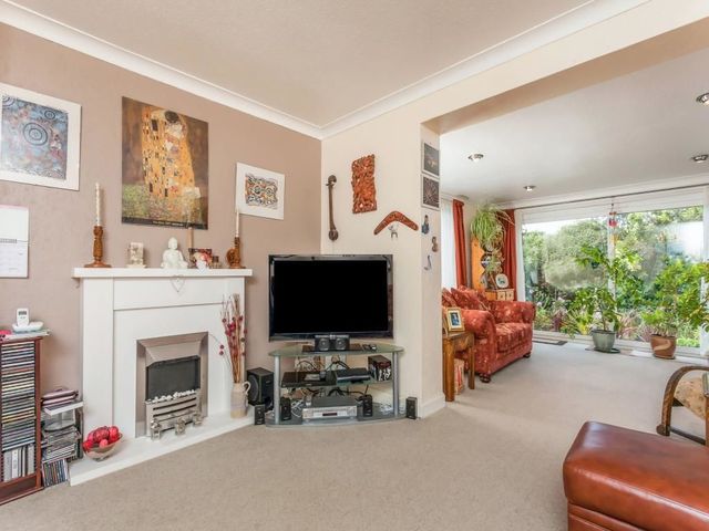  Image of 3 Bedroom Bungalow to rent at Forfar Angus Angus, DD8 1HH