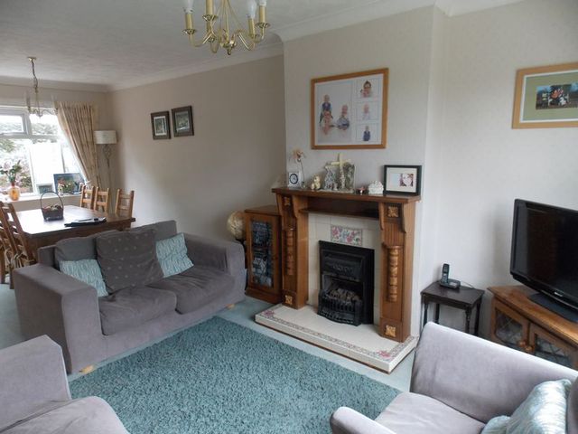  Image of 4 Bedroom Terraced for sale at Rednal Road  Birmingham, B38 8HX