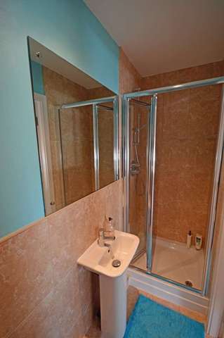 Image of 2 Bedroom Flat to rent at Brookdale Avenue Ossett Ossett, WF5 9QX
